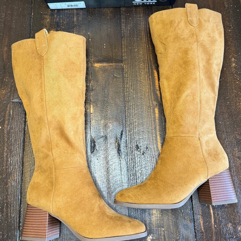 New SM New York Tan Lyla Faux Suede High Boots with Chunky Heel size 6 Womens